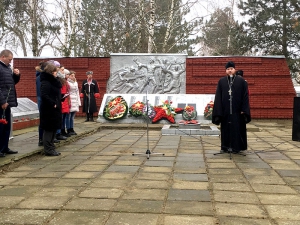 Митинг посвященный 75-й годовщине освобождения поселка Забойского от немецко-фашистских захватчиков