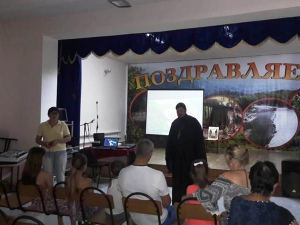 Кинолекторий ко Дню семьи в селе Михайловский перевал