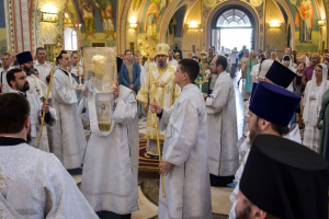 В ПРАЗДНИК ВОЗНЕСЕНИЯ ГОСПОДНЯ ГЛАВА КУБАНСКОЙ МИТРОПОЛИИ СОВЕРШИЛ ЛИТУРГИЮ В АНДРЕЕВСКОМ СОБОРЕ ГЕЛЕНДЖИКА
