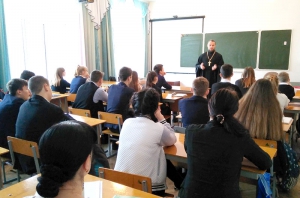 Священник провел классный час на тему &laquo;Добро и зло. Агрессия и как ее предотвратить